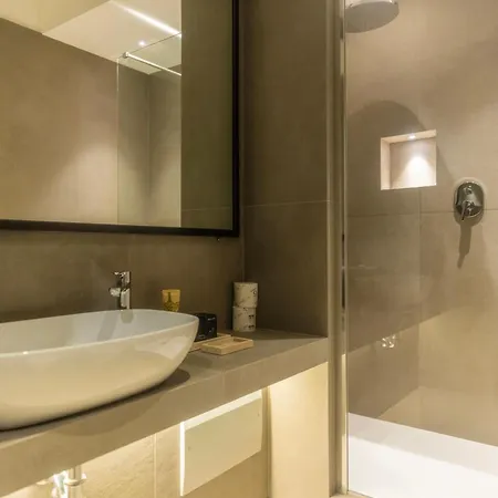 Spiriti , New Opening Piazza Di Pietra Appartement Rome