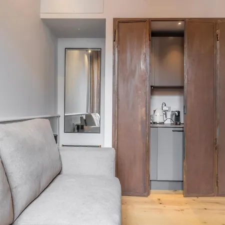 Spiriti , New Opening Piazza Di Pietra Rome